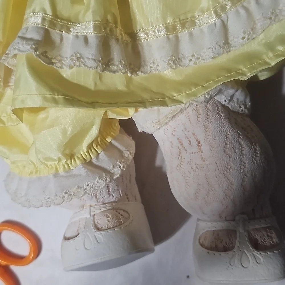 Cabbage Patch Doll with Birth Certificate and Adoption Records - Picture 8 of 12